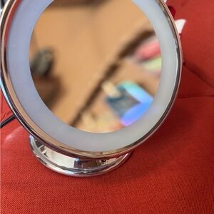 CONAIR ZOOM MIRROR plug in, with light, Silver Vanity Mirror